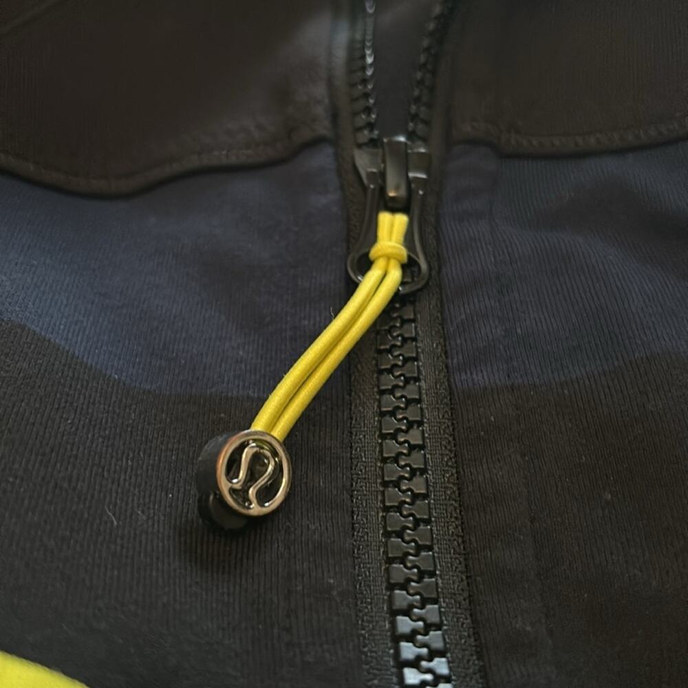 Lululemon Define Form Jacket Pow Stripe - Size 4 … - image 7